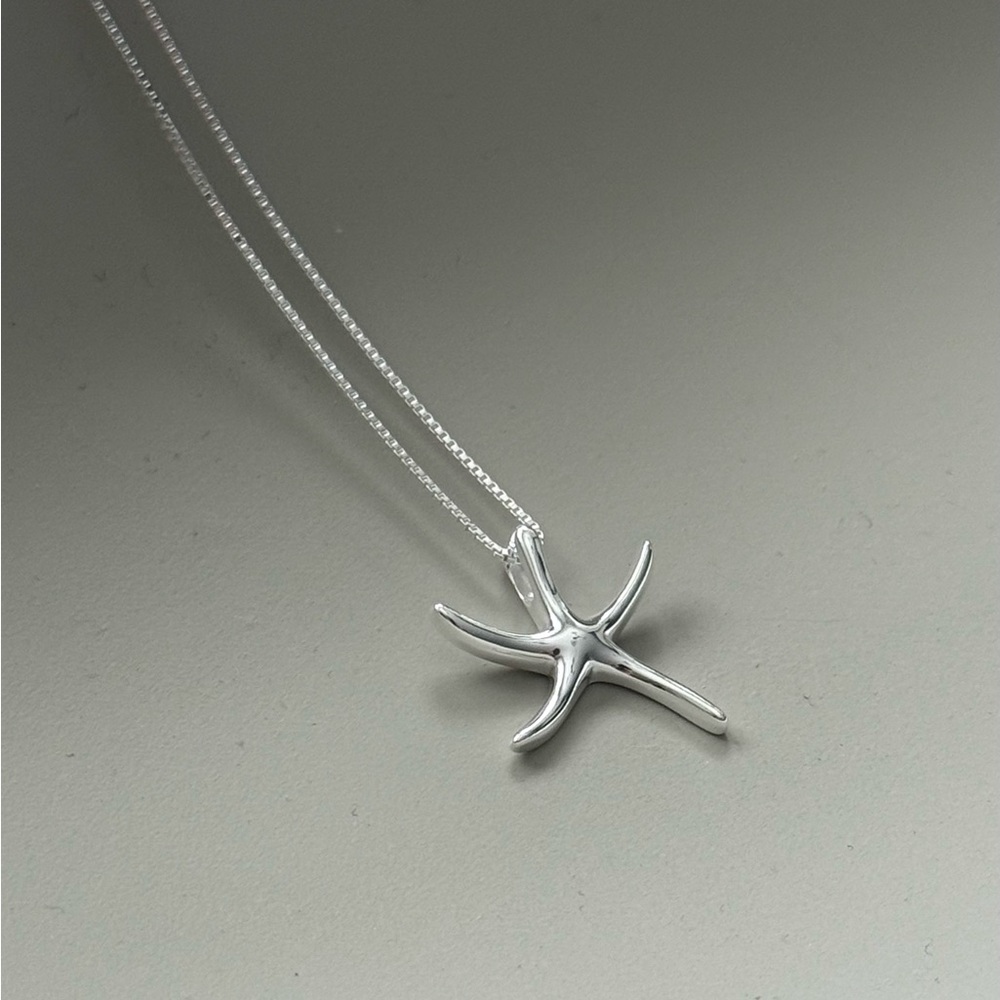 NWT 925 Sterling Silver Starfish Necklace! Hypoallergenic! NEW! - Picture 6 of 6